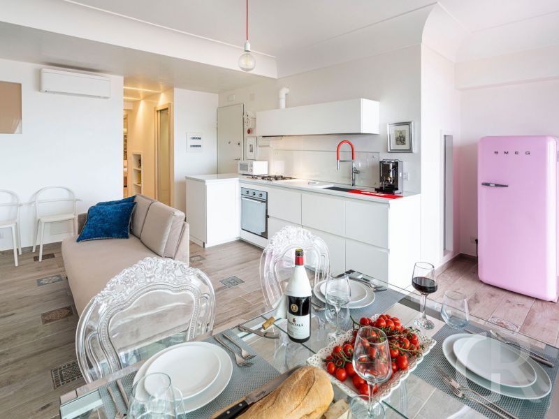 ferienwohnung-peppina-piccola-kueche-und-wohnraum.jpg
