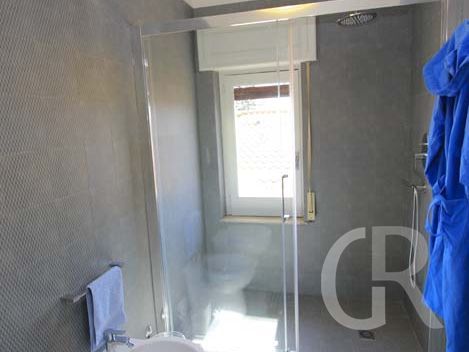 ferienwohnung-pitagora-duschbad.jpg