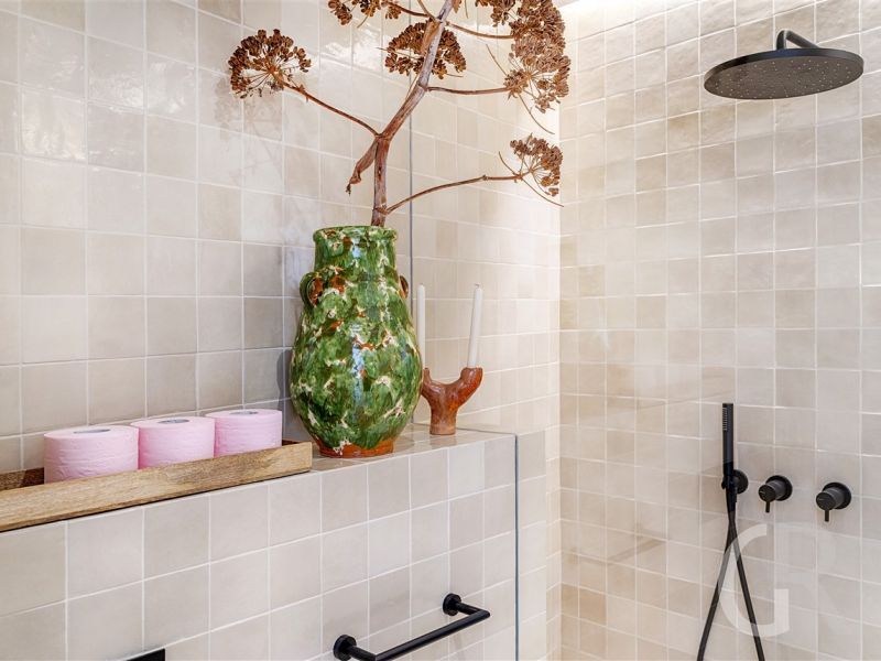 ferienwohnung-raffo-badezimmer-mit-dusche.jpg