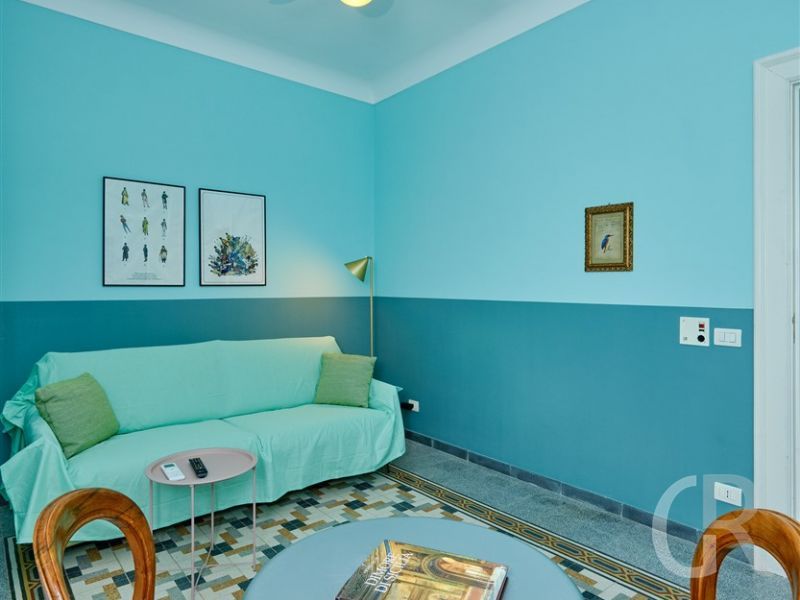 ferienwohnung-sette-capelli-sofa-und-esstisch.jpg