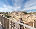 ferienwohnung-ulisse-blick-auf-die-daecher-von-ragusa-ibla.jpg