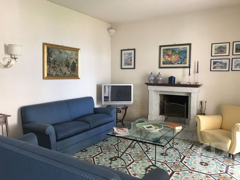 offener-kamin-mit-sitzecke.jpg