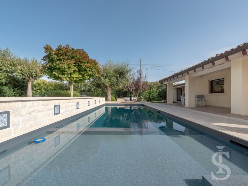 villa-angelina-pool.jpg