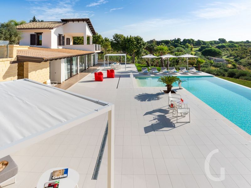 villa-camemi-sonnenterrasse.jpg
