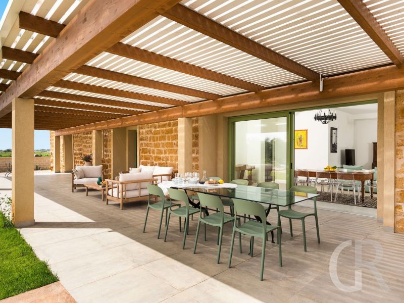 villa-cavale-pergola.jpg