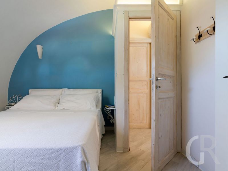 villa-del-mito-weisses-doppelbett.jpg