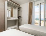 villa-domizia-schrank-im-schlafzimmer.jpg