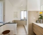 villa-etna-retreat-bad-mit-becken.jpg