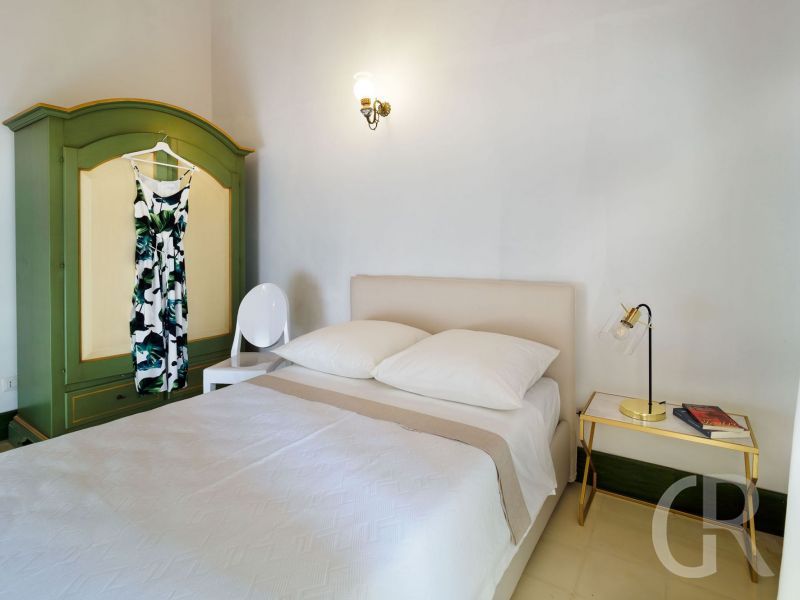 villa-gira-sole-helles-schlafzimmer.jpg
