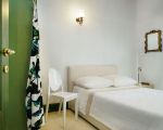 villa-gira-sole-weisses-bett-im-schlafzimmer.jpg
