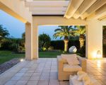 villa-la-plage-terrasse-am-abend.jpg