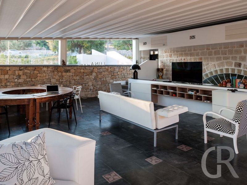 villa-luna-designermoebel-im-wohnzimmer.jpg