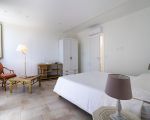 villa-maddalena-behagliches-grosses-schlafzimmer.jpg
