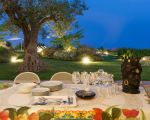 villa-meravilla-esstisch-am-abend.jpg
