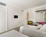 villa-meravilla-zwei-betten-im-schlafzimmer.jpg