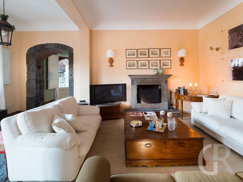 villa-mila-wohnzimmer.jpg