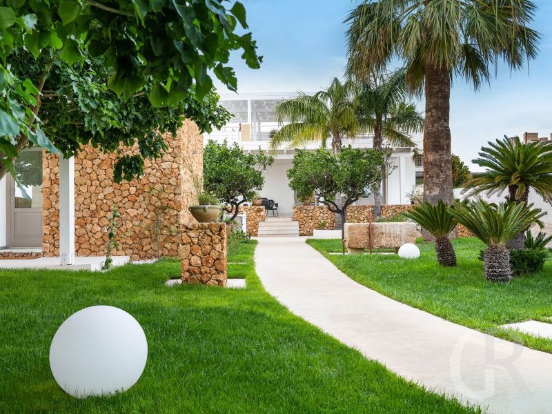 villa-pietra-del-sole-zugang.jpg