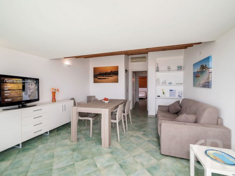 archimede-wohnraum-mit-tv.jpg