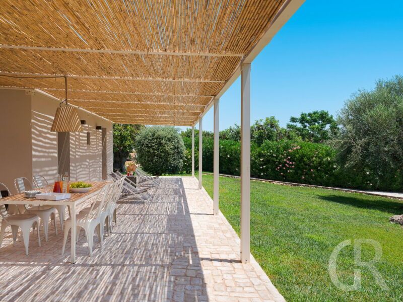 carrubi-garten-mit-terrasse.jpg