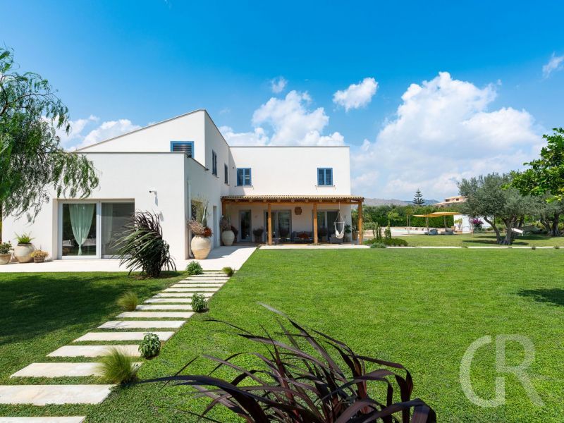 casa-degli-aranci-blick-auf-die-villa.jpg