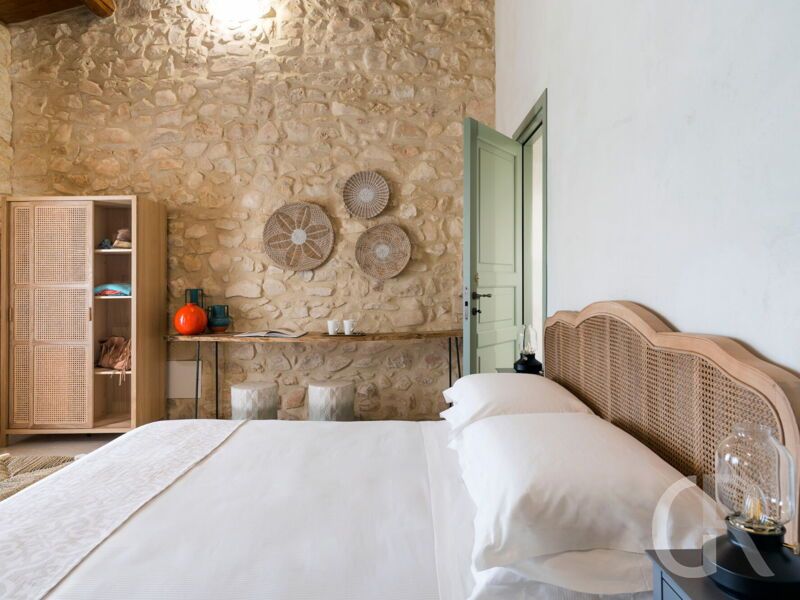 casa-ninetta-doppelbett-im-schlafbereich.jpg