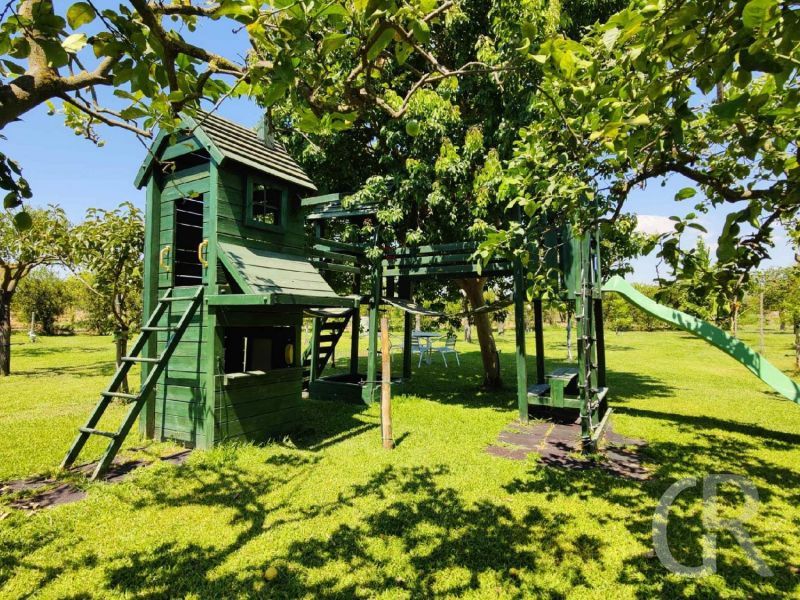 casa-pergola-spielgeraete.jpg