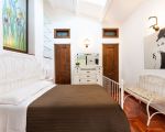 ferienhaus-carolina-schlafbereich-mikt-bett.jpg