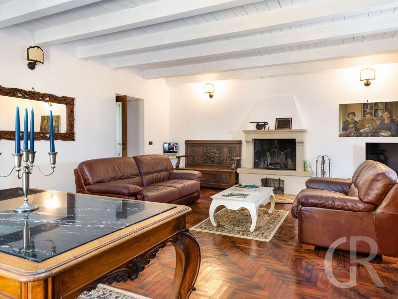 ferienhaus-carolina-wohnraum-mit-kamin.jpg
