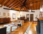 ferienhaus-la-rosa-grosses-wohnzimmer.jpg