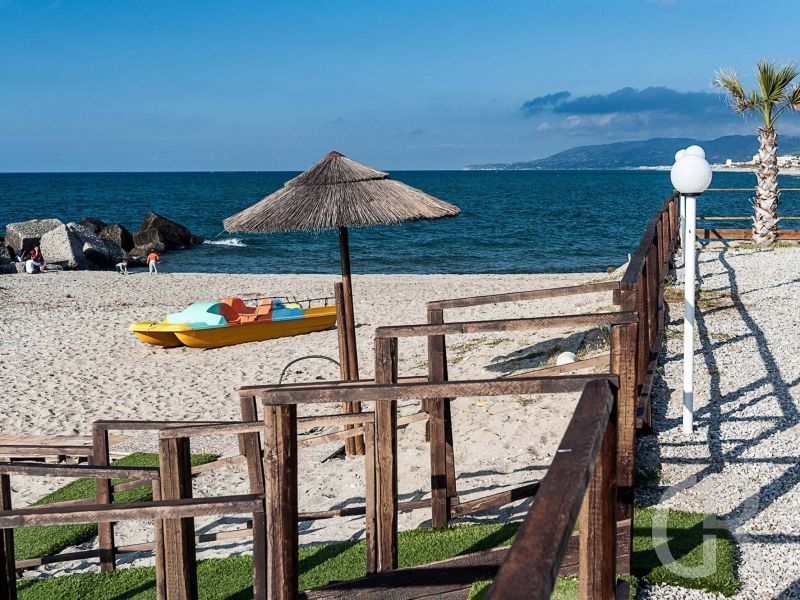 ferienvilla-sandstrand.jpg