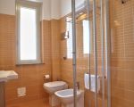 ferienwohnung-arance-duschbad.jpg