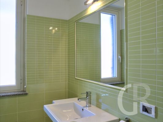 ferienwohnung-pistacchio-bad-mit-waschbecken.jpg