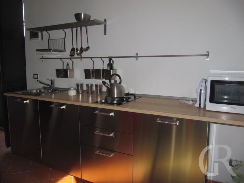 ferienwohnung-tarocco-kuechenzeile.JPG