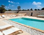le-edicole-grosser-pool.jpg