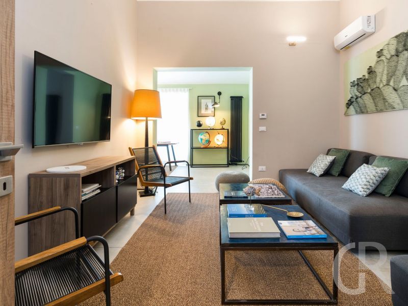 villa-agnese-tv-zimmer.jpg