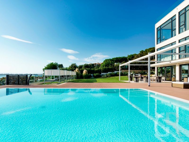 villa-angelina-grosser-pool.jpg