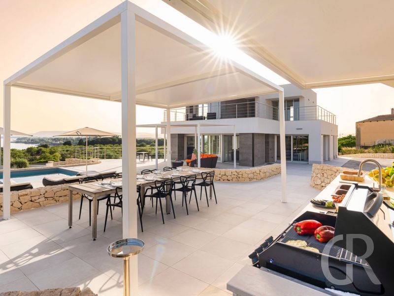 villa-anna-sommerkueche-und-terrasse.jpg