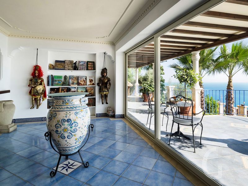 villa-buena-vista-wohnbereich-mit-terrasse-und-meerblick.jpg
