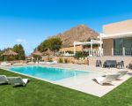 villa-castalia-pool-und-villa.jpg