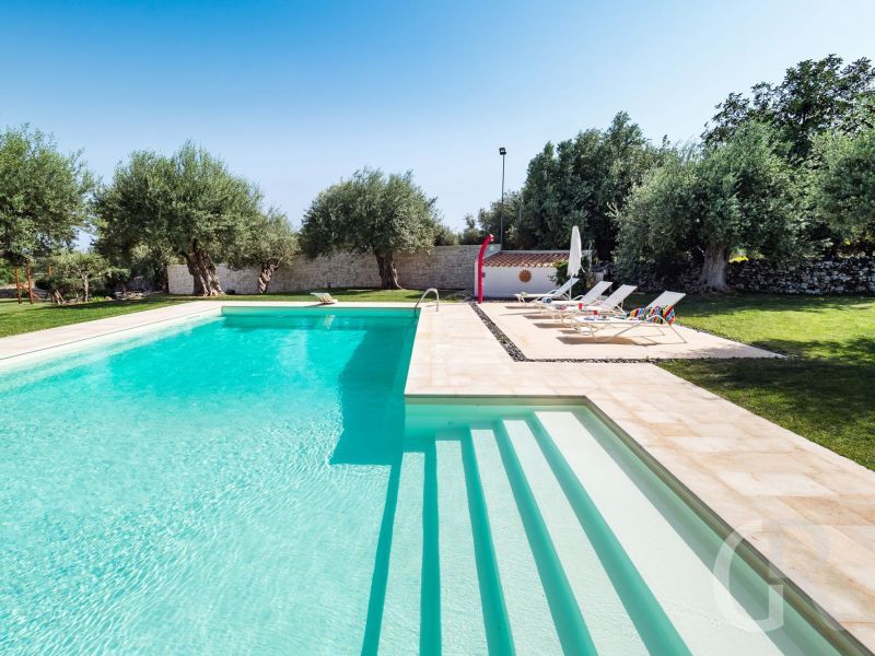 villa-corte-moscata-terrasse-am-pooljpg.jpg