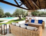 villa-corte-moscata-ueberdachte-terrasse.jpg