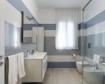 villa-diletta-weiss-blaues-bad.jpg
