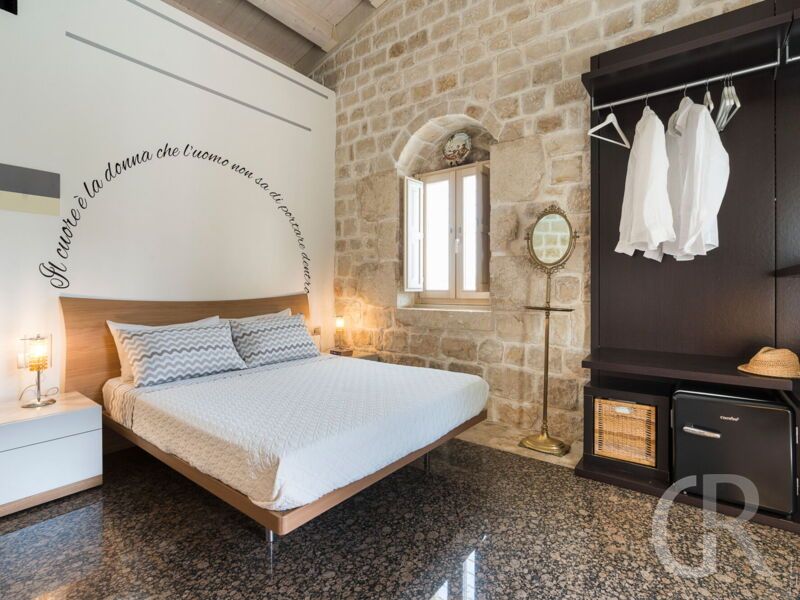 villa-luna-grosses-bett.jpg