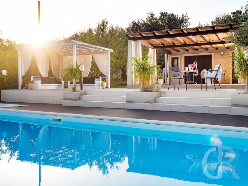 villa-mara-pool-mit-terrasse.jpg
