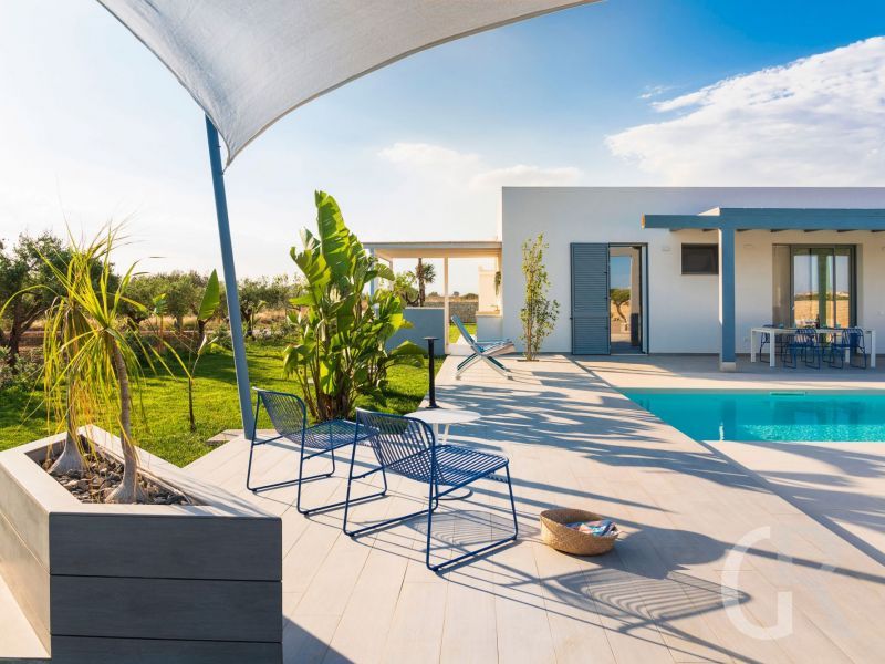 villa-mia-ueberdachte-terrasse.jpg