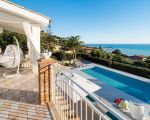 villa-pales-terrase-mit-meerblick.jpg