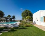villa-salinella-garten-und-pool.jpg