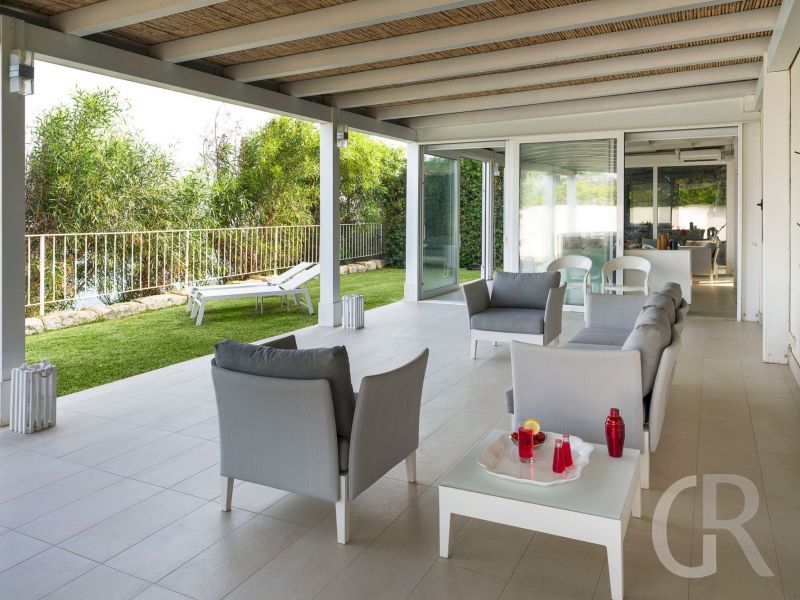 villa-stella-maris-ueberdachte-terrasse.jpg