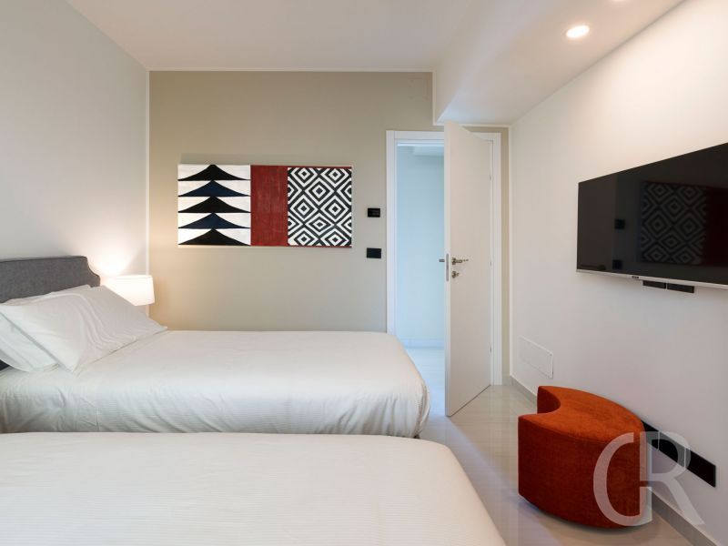 villa-zagara-schlafzimmer-mit-tv.jpg