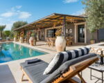 villa-zigulotto-liegen-am-pool.jpg